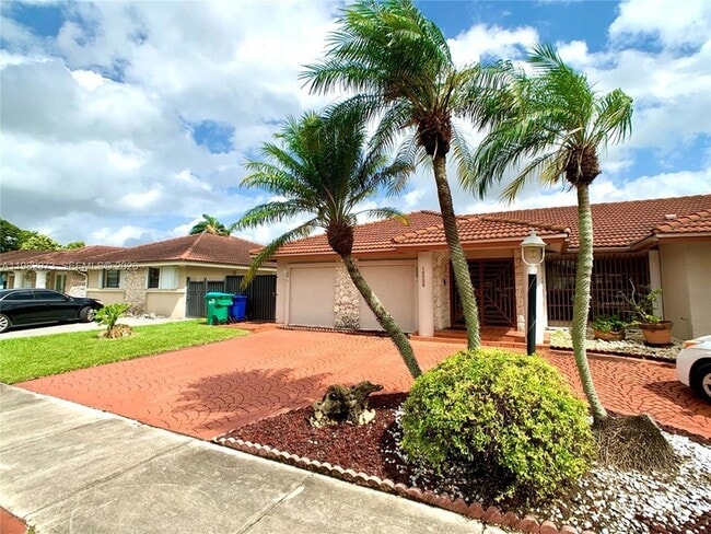 Photo - 15529 SW 69th Terrace Unit Side