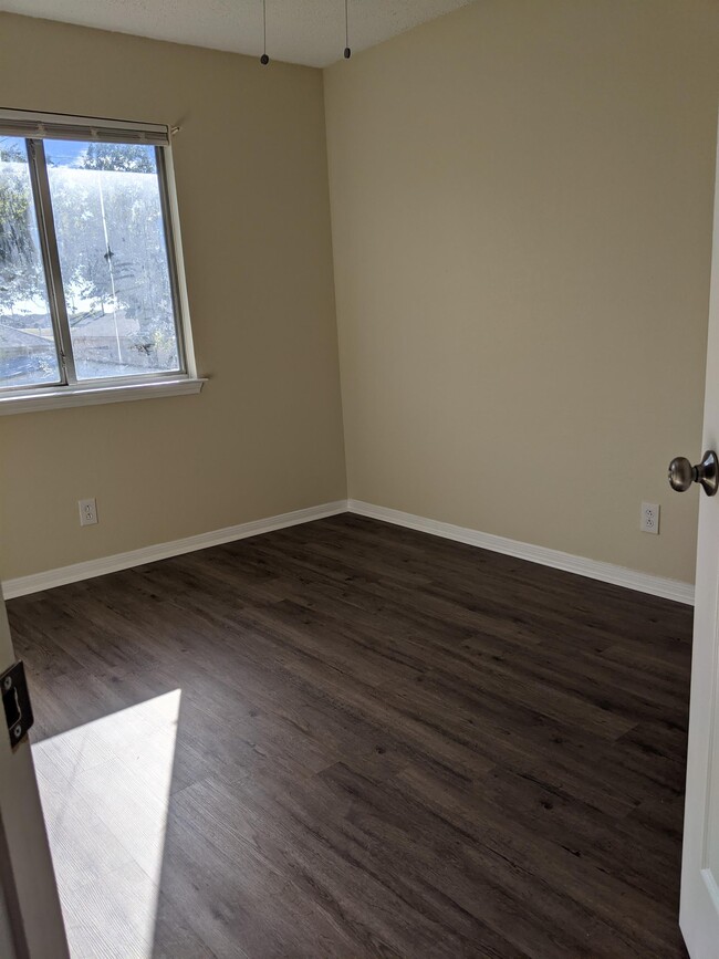 Photo - 2504 Bluejay Dr