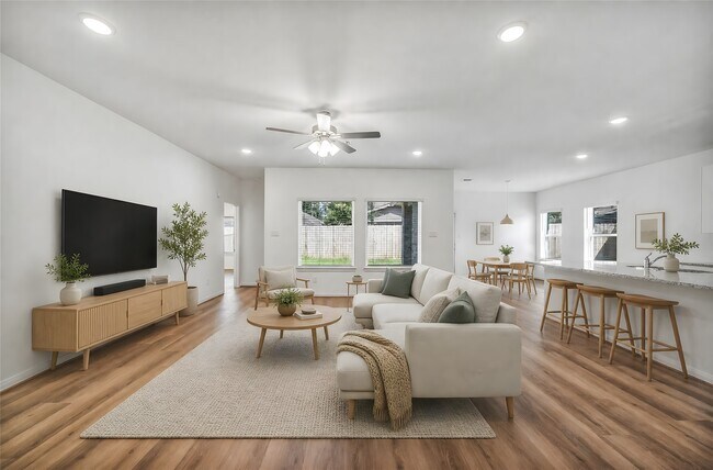 Photo - 11943 Pondwood Dr