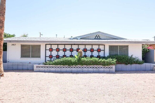 Building Photo - 3407 N Paiute Way Unit #2
