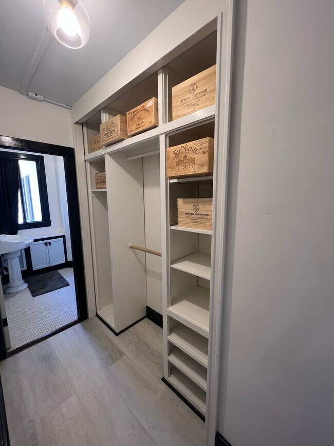 315 W 3rd St Unit 511