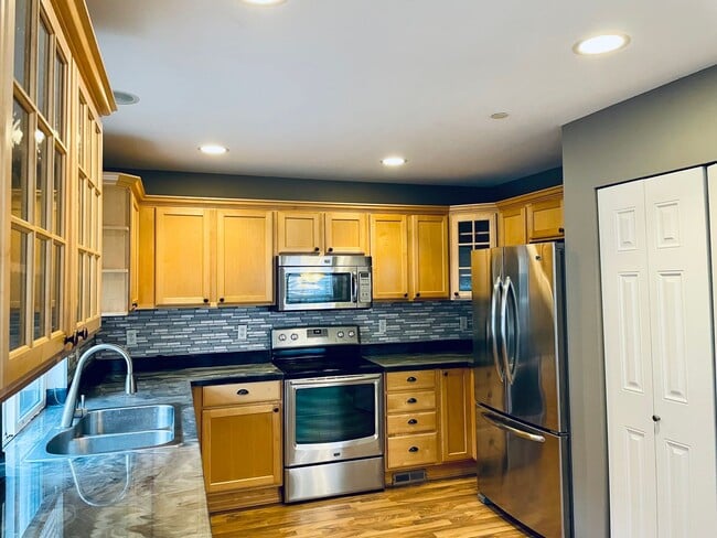 Photo - Delightful DuPont 3 Bedroom Townhouse