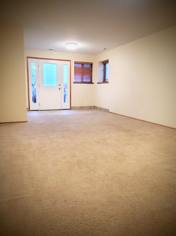 Photo - 570 Reser Rd