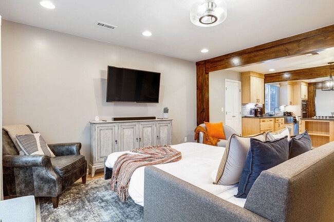 Photo - 5241 33rd Ave S Unidad ID1035900P