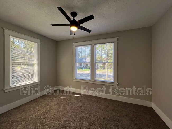 Photo - 444 N Avalon St