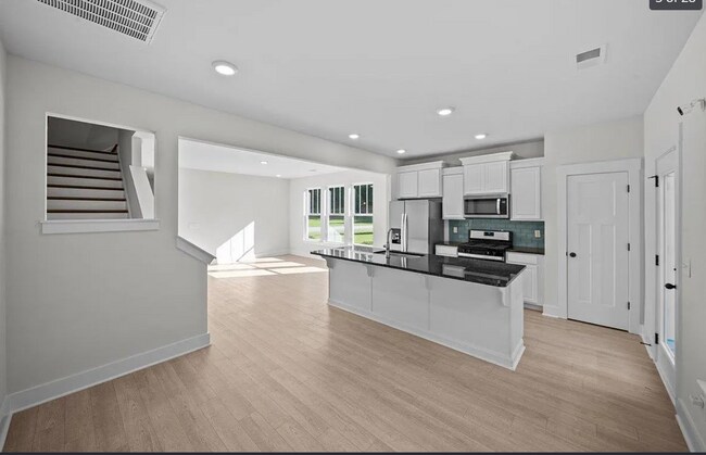 Photo - 1007 Millison Pl