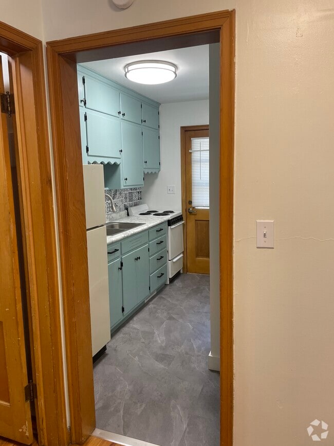 Building Photo - 1051 S 31st St Unit 1051 Rental