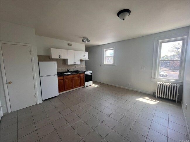 Photo - 11 Brower Ave Apartamento Unidad A