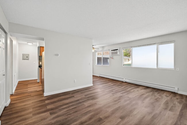 Photo - Rosco Apts-2720 Unit 103