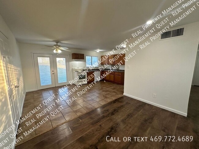 Photo - 5105 Sandalwood Ln