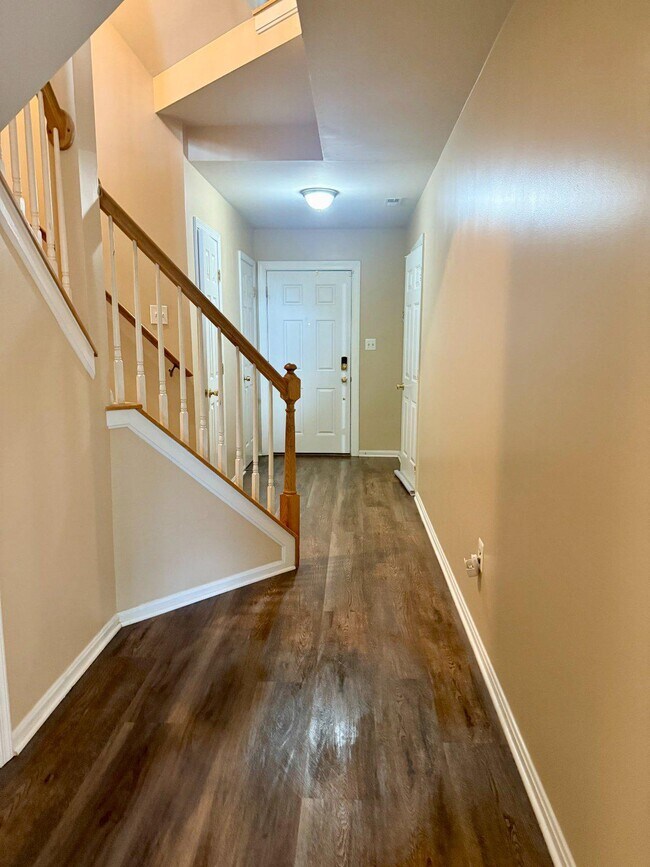 Photo - 2202 Commissary Cir