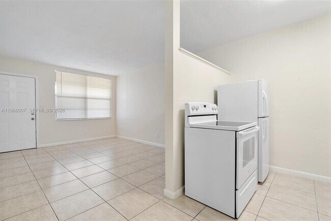 Photo - 1715 N 16th Ave Unidad 215