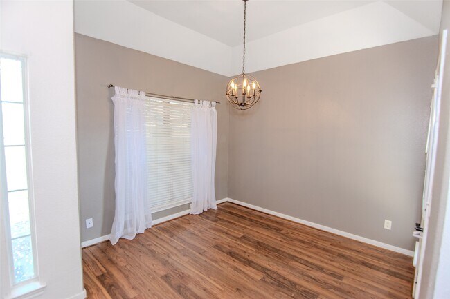 Photo - 13570 Miller Ln