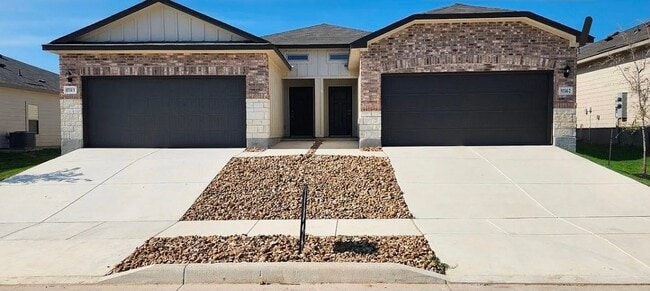 Building Photo - 9314 Clarke Cv