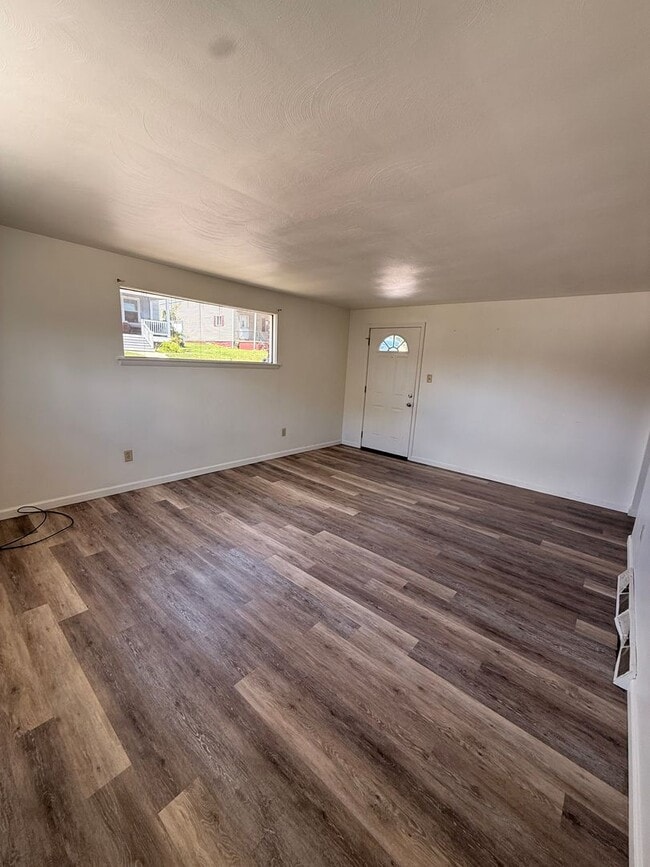 Photo - 2 Bedroom 1 Bathroom Apartment For Rent!