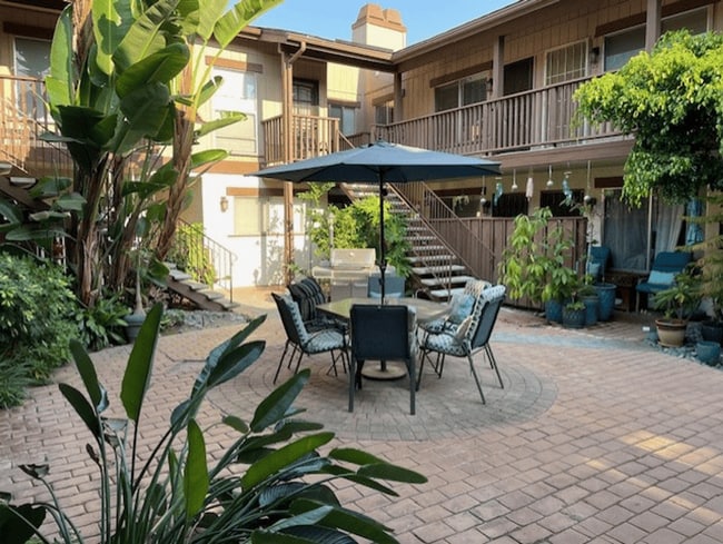 Building Photo - Two Bedroom In University Heights Coming S... Unit 18 Rental