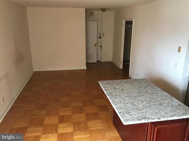 Building Photo - 2601 Pennsylvania Ave Unit 1027 Rental