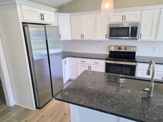 Photo - 701 Bradford Dr