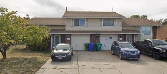 Building Photo - NO DEPOSIT option available for qualified renters through Obligo.