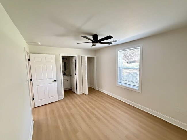 Photo - CHARMING RANCH STYLE HOME AVAILABLE NOW!