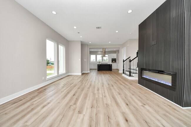 Building Photo - 3913 Griggs Rd Rental