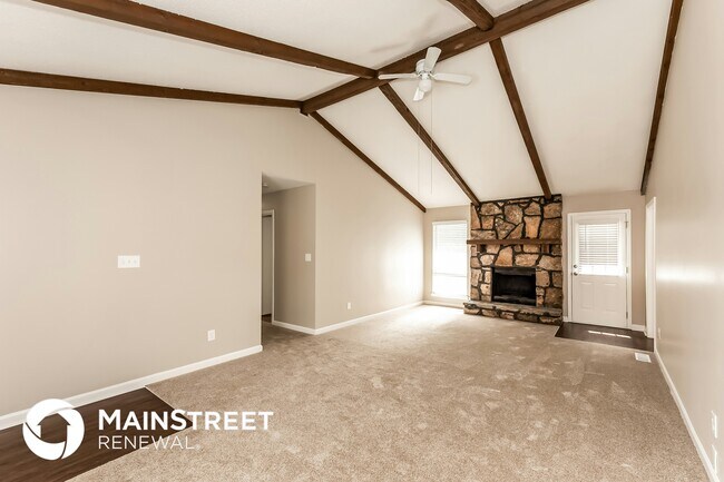 Photo - 813 7 Springs Dr