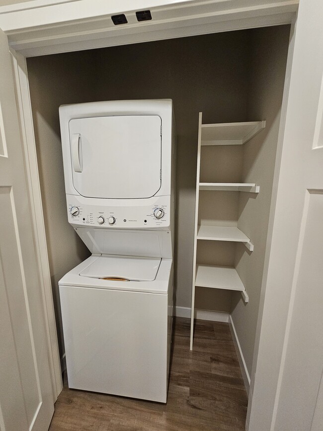 Photo - 880 N Main Apartments