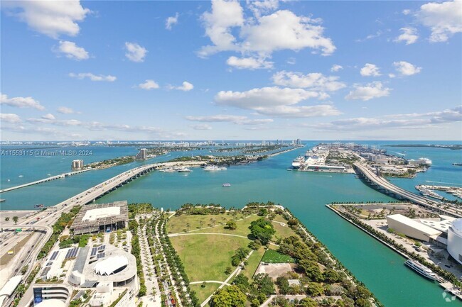 Building Photo - 1000 Biscayne Blvd Unit 4401 Rental