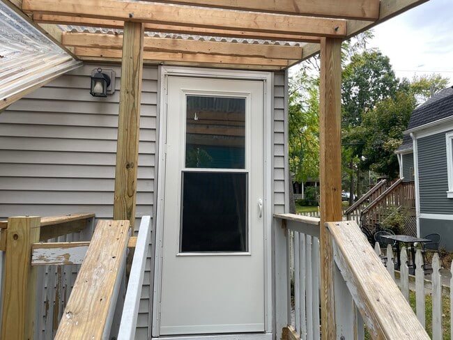 Building Photo - 207 S 7th St Unit 2