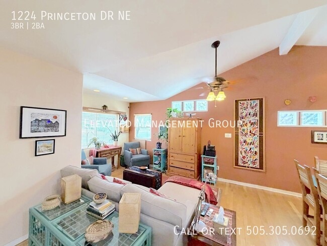 1224 Princeton Dr NE