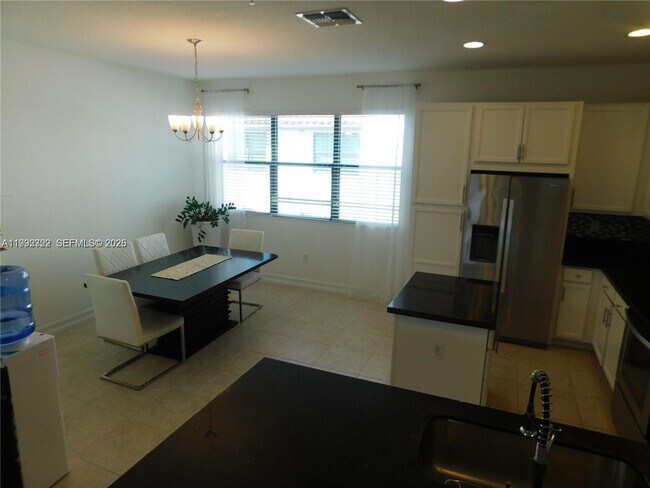 Photo - 11317 SW 15th St