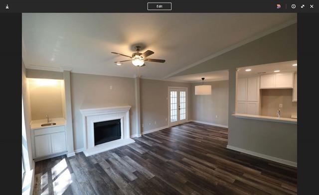 Building Photo - 6646 E Lovers Ln Unit 704