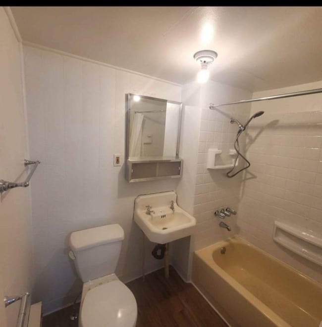 Photo - 114 24th St Unit House