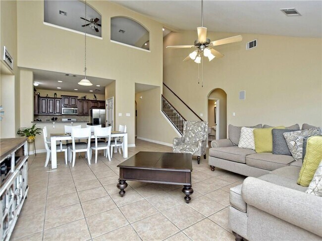 Photo - 1802 Greenside Trail