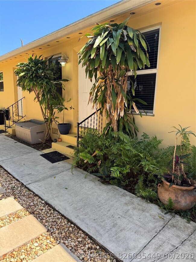 Photo - 1123 N 17th Ave
