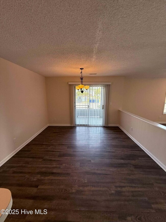 Photo - 118 Breezewood Dr Unit D