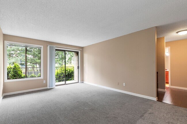 Building Photo - 750 N 143rd St Unit 111