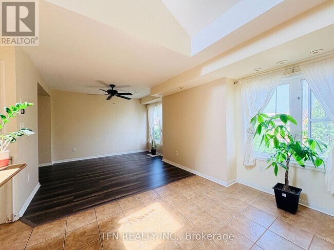 Photo - 588 Shoreline Dr