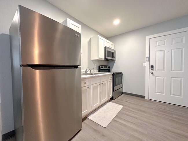 Photo - Modern 1-bedroom retreat / Walk to Downtown Unidad 604-08 North Main Street