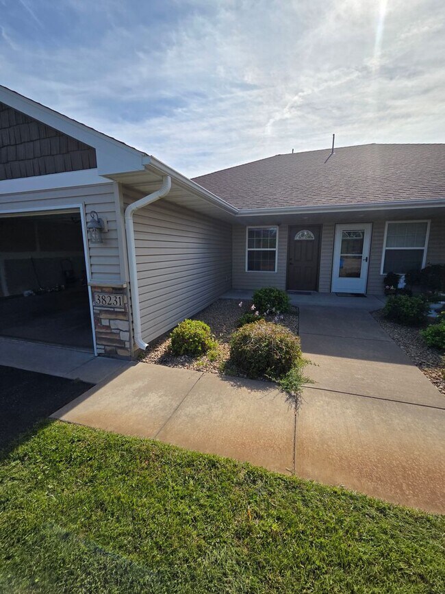 38231 Ewing Ct