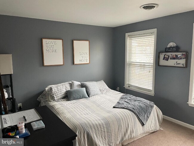 Photo - 510 Brookletts Ave