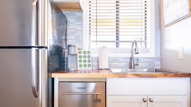 Photo - 2 Bedroom Condo - Ocean View - On the Boardwalk - Utilities Included!