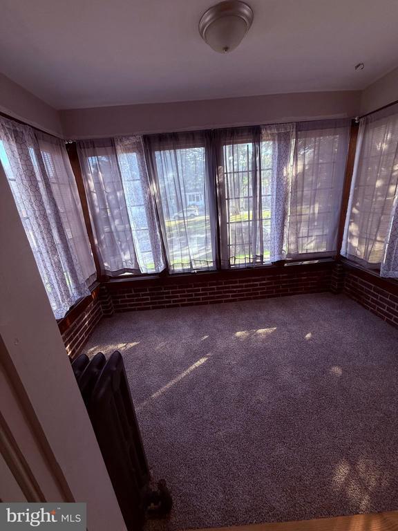 Photo - 824 E 33rd St