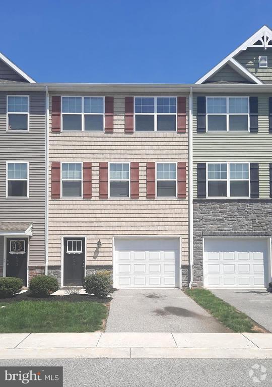 Building Photo - 825 Admiral's Quay Dr Rental