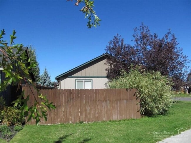 Photo - 62593 Hawkview Road