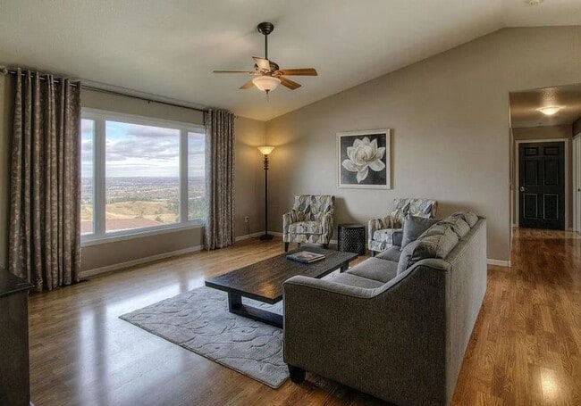 Photo - 4 BED | 3 BATH | 3 CAR GARAGE | TERRACITA ...