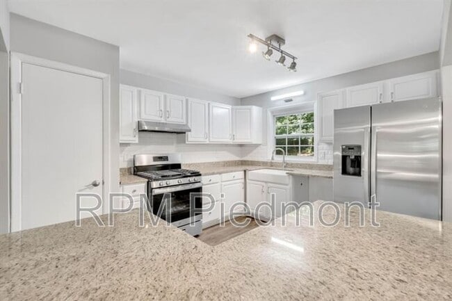 Photo - 2966 Fern Valley Dr SW