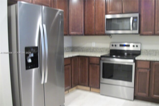Photo - 13900 Lake Placid Ct Unidad A24