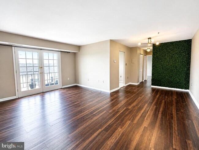 430 N Armistead St Unit 303