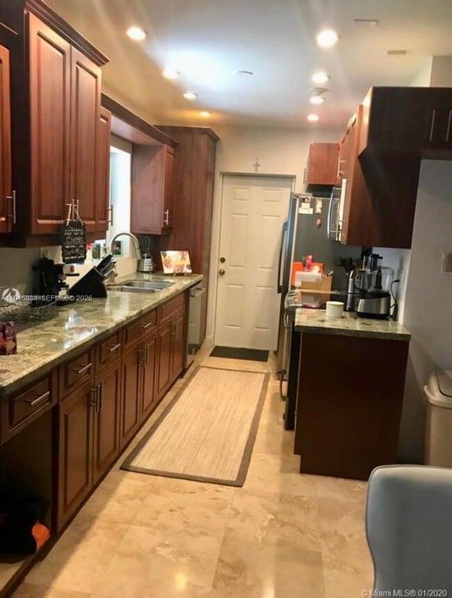 Photo - 7 NW 116th St